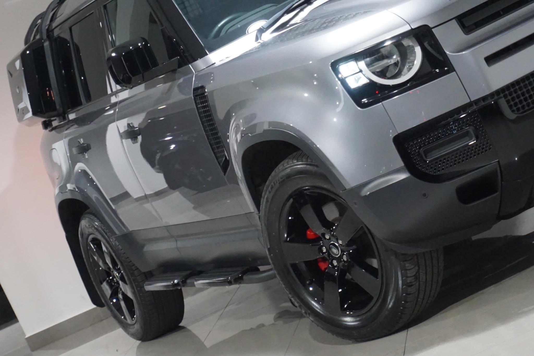 Land Rover Defender 110 3.0 D250 MHEV Hard Top SUV Auto 4WD MWB Euro 6 (s/s) 5dr
